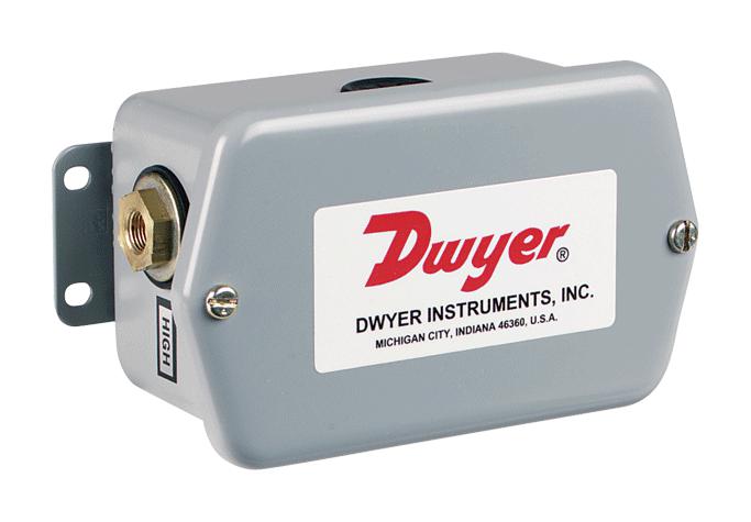 Dwyer 647-1 Wetwet Differential Pressure Transmitte