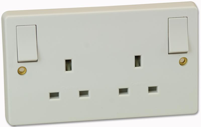 Crabtree 4307 2 Gang Switched Socket With Outboard Ro