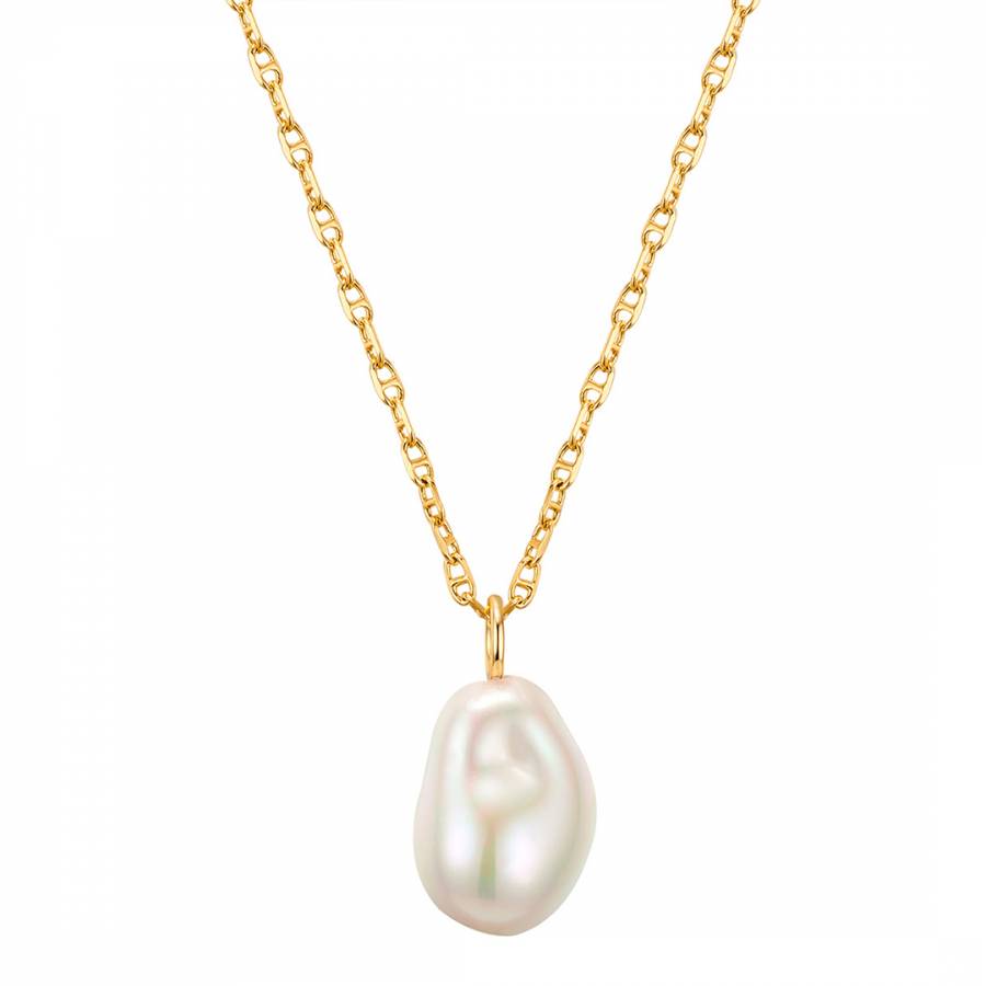 Yellow Gold Pendant Shell Necklace